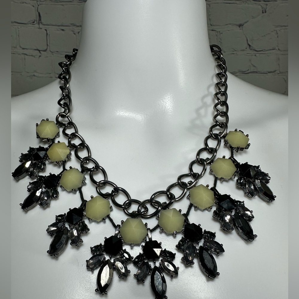 Women’s necklace